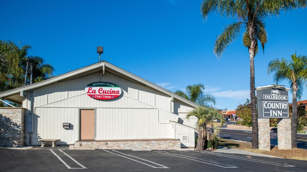 Fallbrook Country Inn ภายนอก รูปภาพ