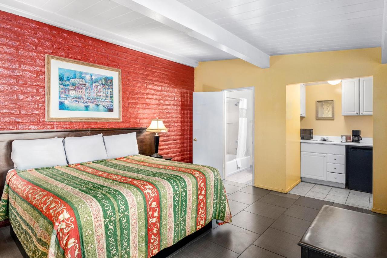 Fallbrook Country Inn ภายนอก รูปภาพ