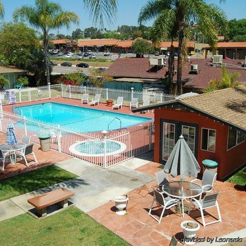 Fallbrook Country Inn ภายนอก รูปภาพ
