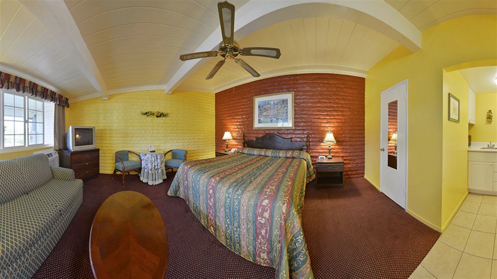 Fallbrook Country Inn ภายนอก รูปภาพ