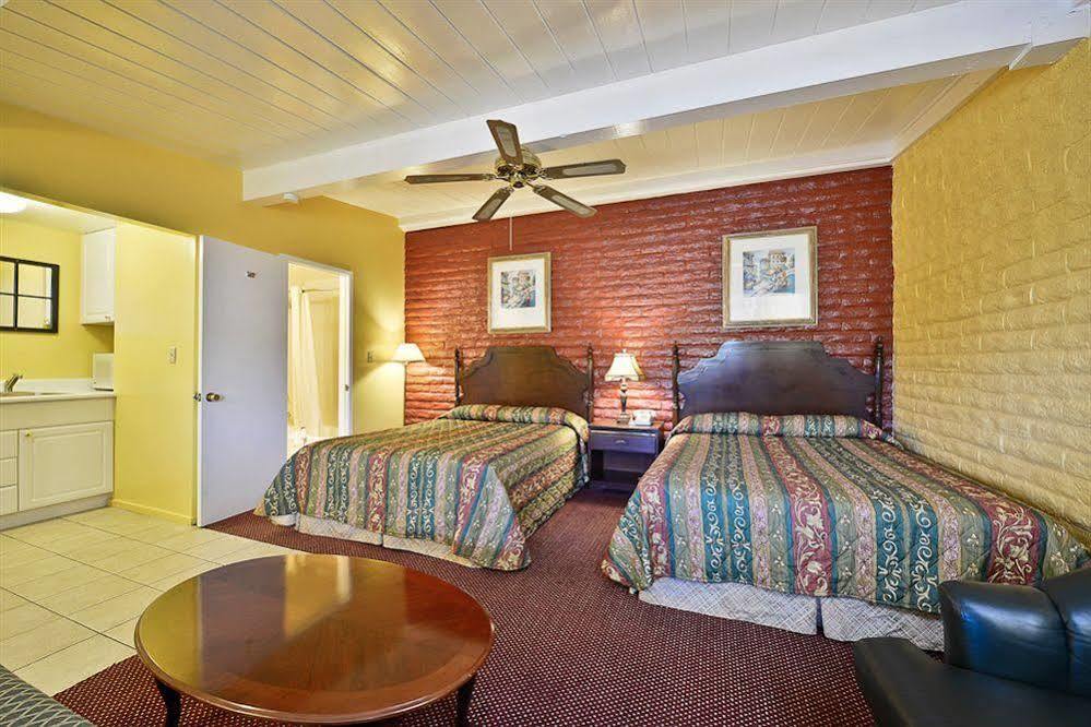 Fallbrook Country Inn ภายนอก รูปภาพ